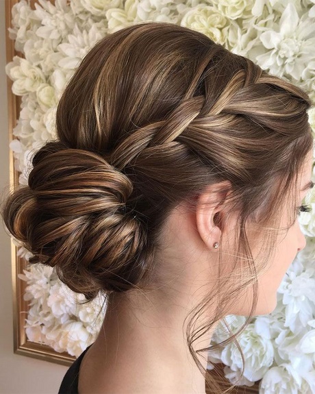 hair-updos-for-wedding-bridesmaids-42_5 Hair updos for wedding bridesmaids