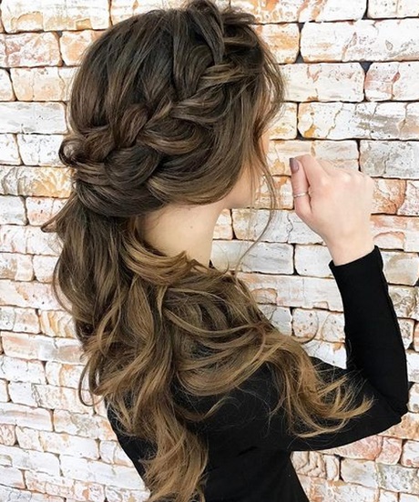 hairstyles-up-2018-18_12 Hairstyles up 2018