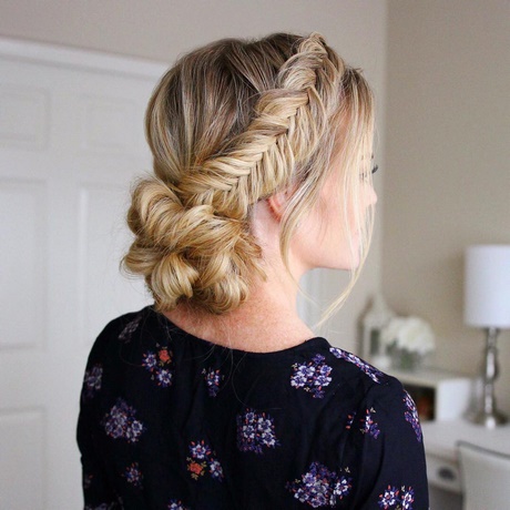 pretty-updo-hairstyles-for-long-hair-13_16 Pretty updo hairstyles for long hair