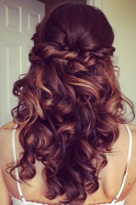 prom-hairstyles-for-long-hair-down-curly-36_10 Prom hairstyles for long hair down curly