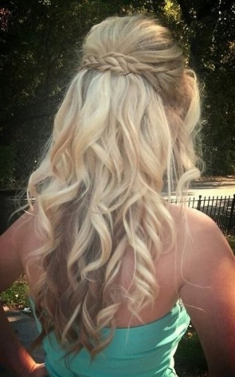 prom-hairstyles-for-long-wavy-hair-99_15 Prom hairstyles for long wavy hair