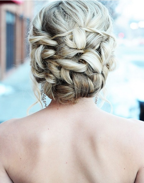 prom-updos-for-long-thick-hair-13_15 Prom updos for long thick hair