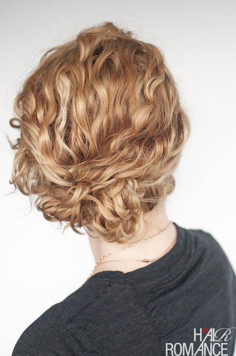 super-easy-updos-for-long-hair-03 Super easy updos for long hair