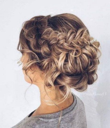 updo-hairstyles-for-medium-long-hair-00_20 Updo hairstyles for medium long hair