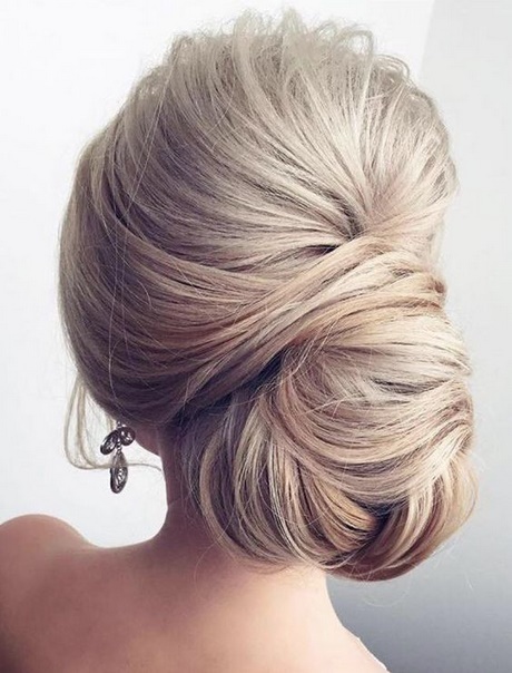 updos-for-long-hair-2018-35_6 Updos for long hair 2018