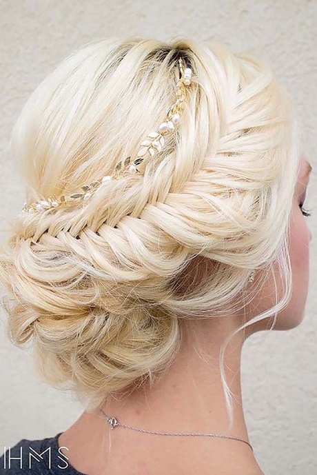 wedding-hair-ideas-for-bridesmaids-14_10 Wedding hair ideas for bridesmaids