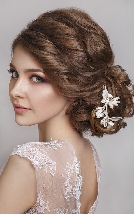 best-hair-updos-2022-02_4 Best hair updos 2022