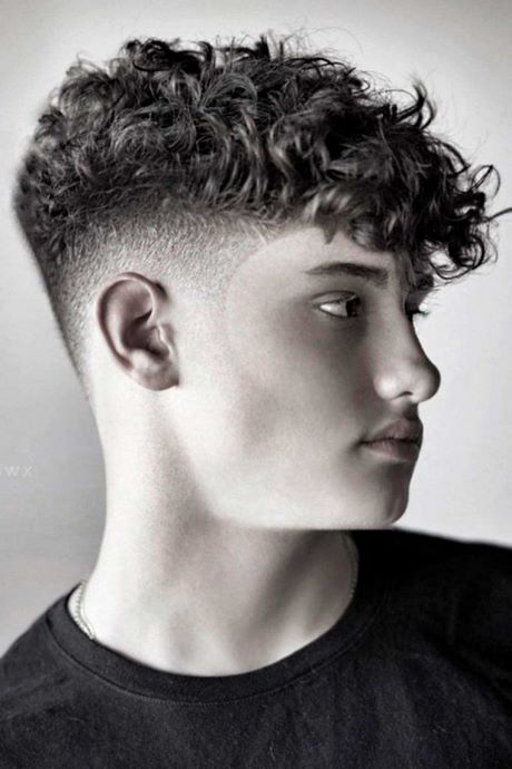 best-haircuts-for-curly-hair-2022-19_6 Best haircuts for curly hair 2022