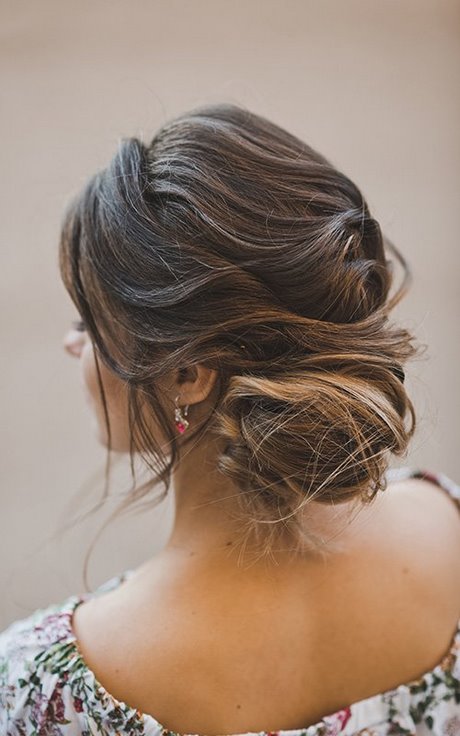 bridesmaid-hairstyles-2022-55_9 Bridesmaid hairstyles 2022