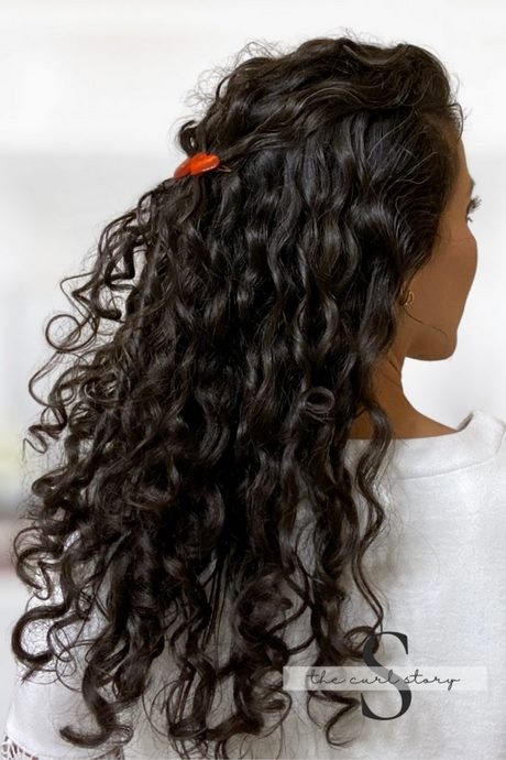 curly-weave-hairstyles-2022-78_17 Curly weave hairstyles 2022