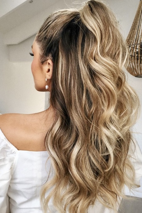 evening-hairstyles-2022-56_17 Evening hairstyles 2022