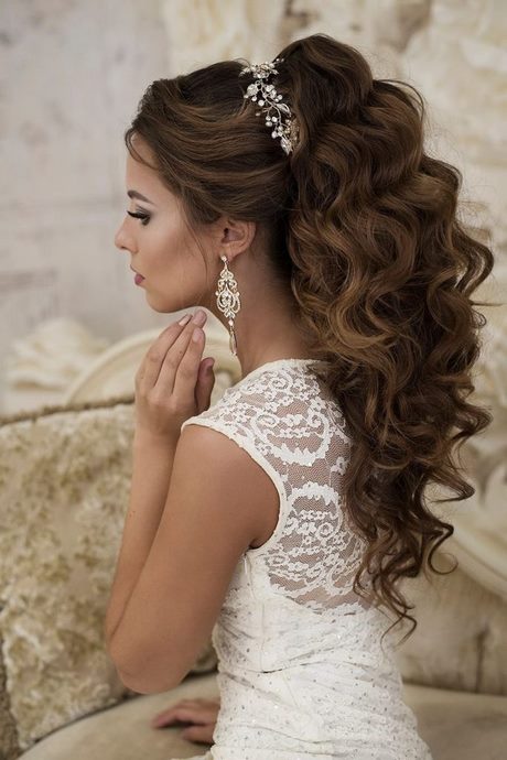 hairstyle-bridesmaid-2022-95 Hairstyle bridesmaid 2022