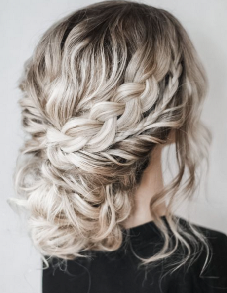 updos-for-long-hair-2022-18 Updos for long hair 2022