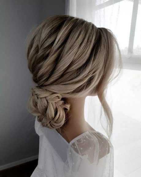updos-for-long-hair-2022-18_4 Updos for long hair 2022