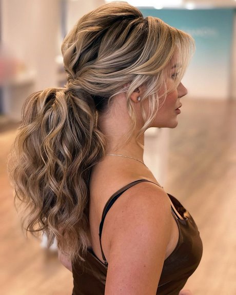 wedding-hairstyles-for-long-hair-2022-09_12 Wedding hairstyles for long hair 2022