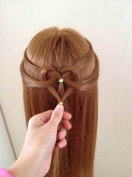 easy-hairstyles-for-girls-55_3 Easy hairstyles for girls