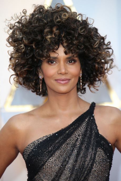 best-haircuts-for-curly-hair-2019-31_8 Best haircuts for curly hair 2019