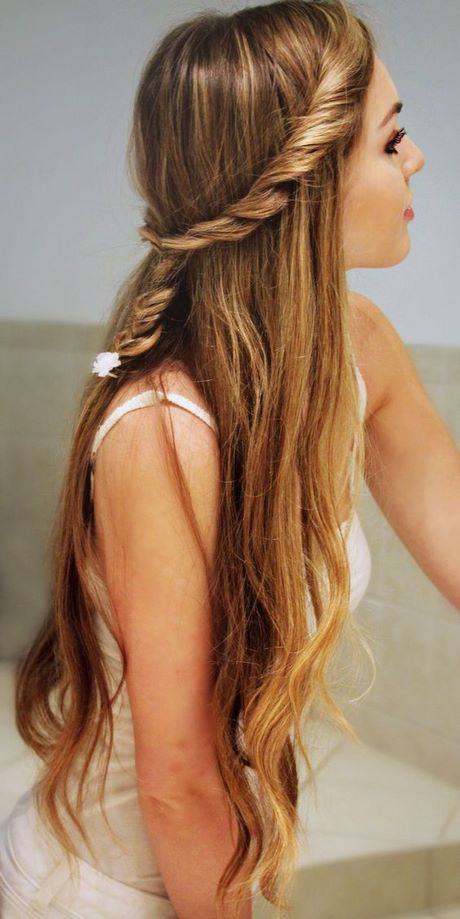 girl-cute-hairstyles-for-long-hair-69_12 Girl cute hairstyles for long hair