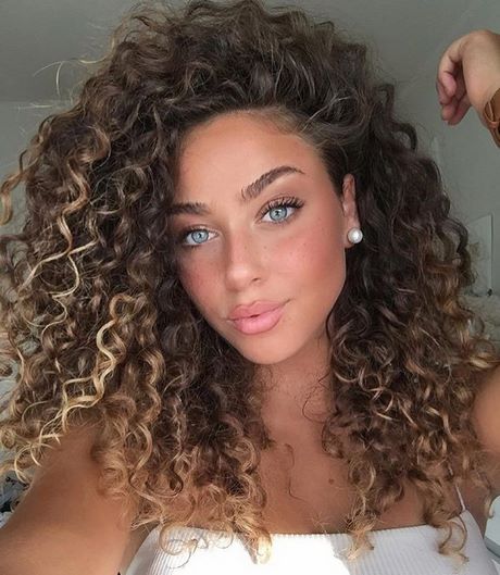 hairstyles-for-natural-curly-hair-2019-63 Hairstyles for natural curly hair 2019