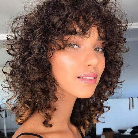 hairstyles-for-short-curly-hair-2019-16_18 Hairstyles for short curly hair 2019