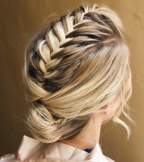 popular-prom-hairstyles-2019-74_17 Popular prom hairstyles 2019