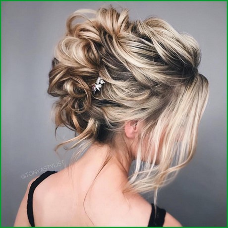 prom-hair-2019-updo-00_19 Prom hair 2019 updo