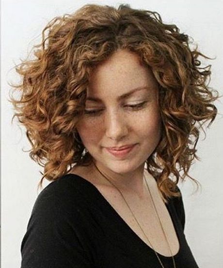 trendy-hairstyles-for-curly-hair-2019-25_4 Trendy hairstyles for curly hair 2019