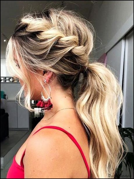 ball-hairstyles-2020-56_12 Ball hairstyles 2020