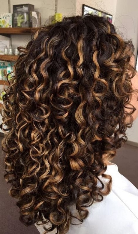best-hairstyles-for-curly-hair-2020-26_8 Best hairstyles for curly hair 2020