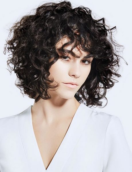 cute-short-curly-haircuts-2020-39_2 Cute short curly haircuts 2020