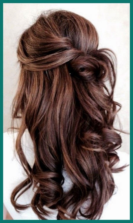 grad-hairstyles-2020-23_6 Grad hairstyles 2020