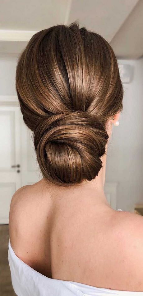 hairstyles-upstyles-2020-27_15 Hairstyles upstyles 2020