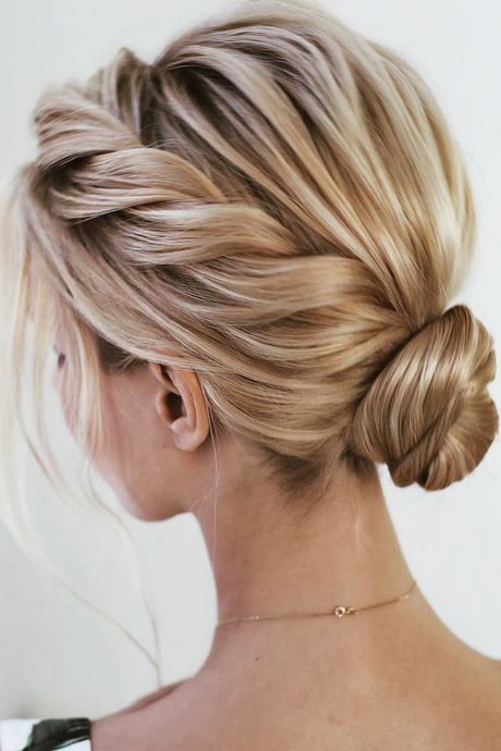 long-hair-prom-styles-2020-65_19 Long hair prom styles 2020