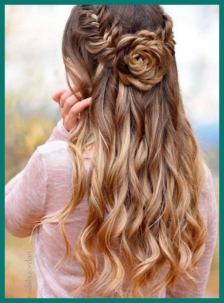 prom-braided-hairstyles-2020-58_10 Prom braided hairstyles 2020