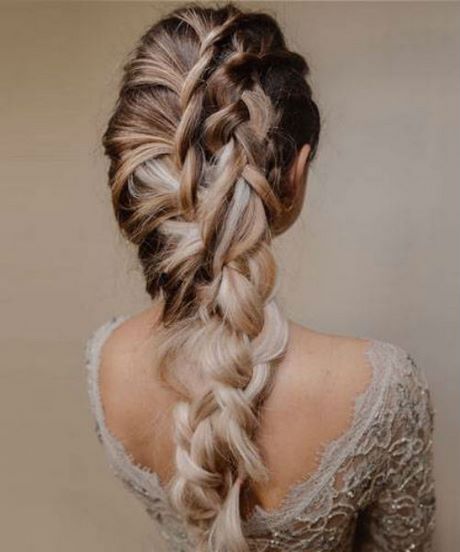 prom-braided-hairstyles-2020-58_5 Prom braided hairstyles 2020