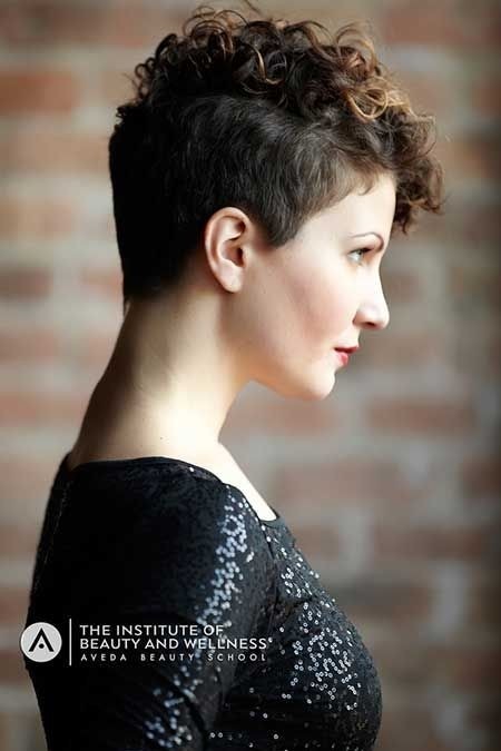 short-cuts-for-curly-hair-2020-05_5 Short cuts for curly hair 2020