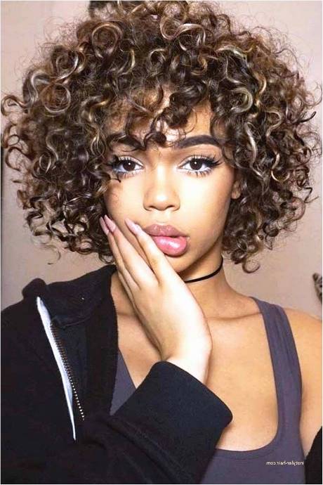 trendy-hairstyles-for-curly-hair-2020-61_15 Trendy hairstyles for curly hair 2020