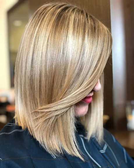 trendy-hairstyles-for-round-faces-2020-57_7 Trendy hairstyles for round faces 2020