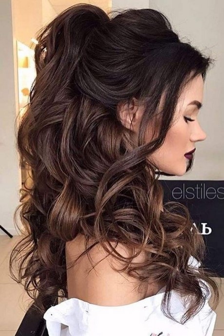 wedding-bride-hairstyles-2020-39_13 Wedding bride hairstyles 2020