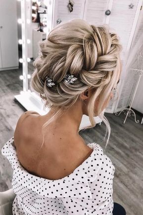 best-hair-updos-2021-47_16 Best hair updos 2021