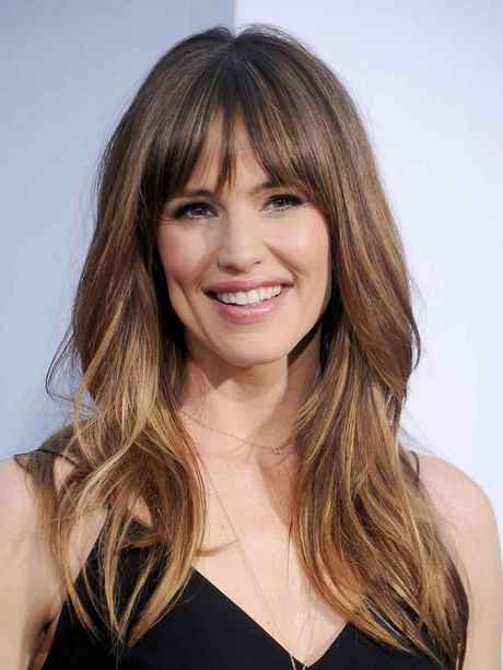 best-hairstyles-with-bangs-2021-08_13 Best hairstyles with bangs 2021