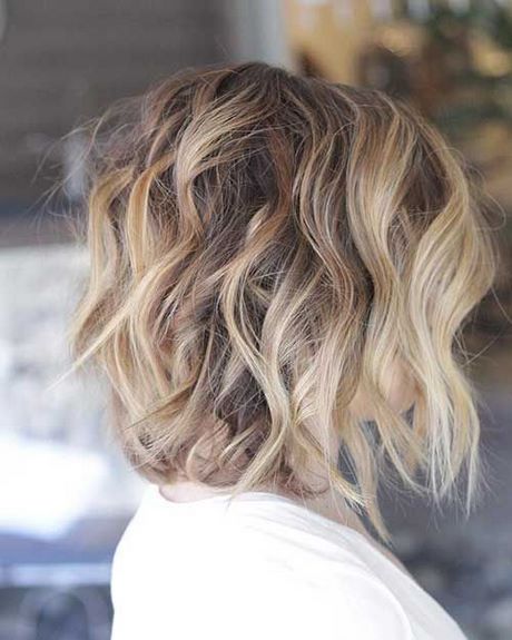 best-short-haircuts-for-curly-hair-2021-15_13 Best short haircuts for curly hair 2021