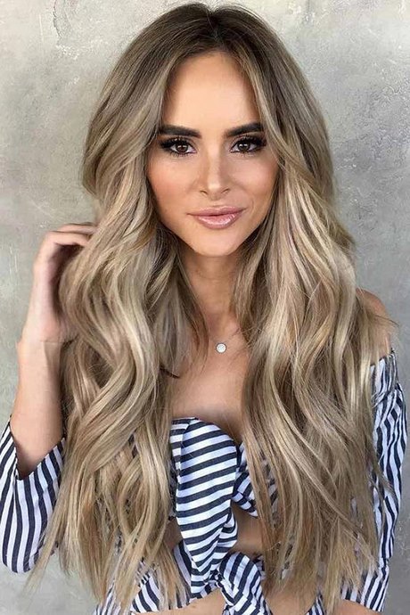 hairstyles-for-long-blonde-hair-2021-15_10 Hairstyles for long blonde hair 2021