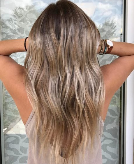 hairstyles-for-long-blonde-hair-2021-15_18 Hairstyles for long blonde hair 2021