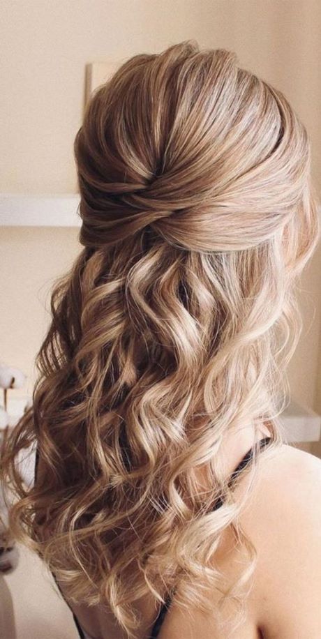 hairstyles-homecoming-2021-43_9 Hairstyles homecoming 2021