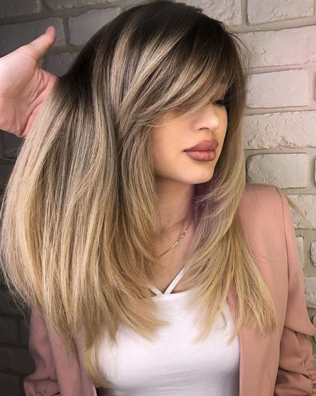 hairstyles-with-side-bangs-2021-19_10 Hairstyles with side bangs 2021