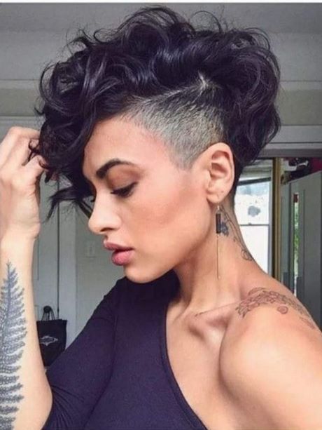 new-short-curly-hairstyles-2021-12 New short curly hairstyles 2021