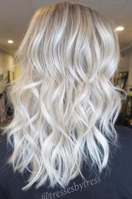 platinum-blonde-hairstyles-2021-27_19 Platinum blonde hairstyles 2021