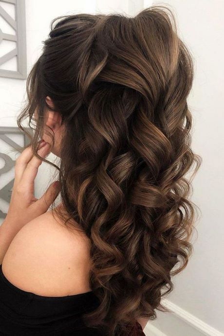 prom-hair-trends-2021-01_3 Prom hair trends 2021