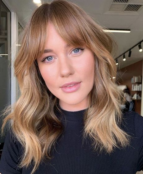 best-hairstyles-with-bangs-2023-04_10 Best hairstyles with bangs 2023